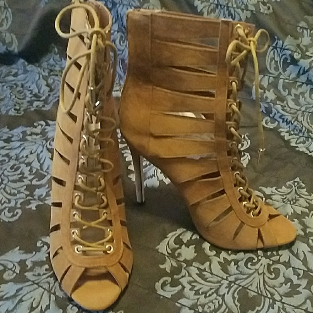 Ankle booties